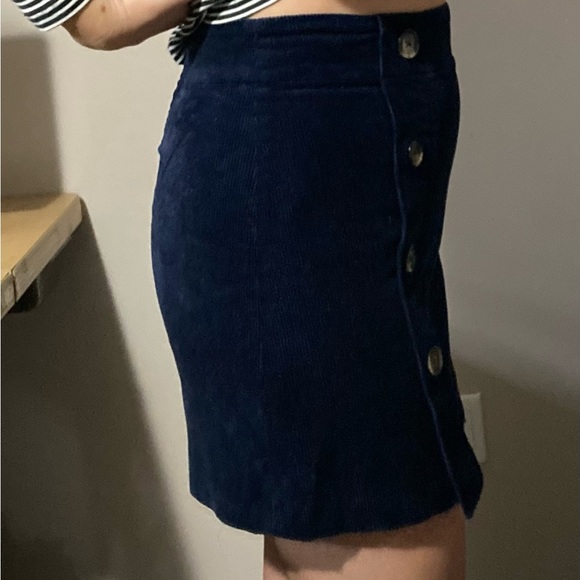 Corduroy mini skirt color navy size 4 Simons Contemporaine - Picture 3 of 9